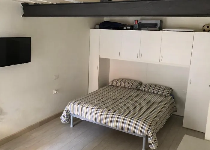 Santi Apostoli Apartment