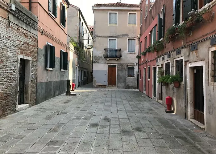 Santi Apostoli Apartment